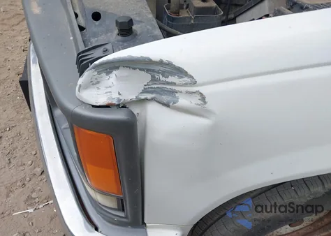 1998 Chevrolet C1500 Fleetside W/T из США, поврежденный, VIN 1GCEC14W7WZ276147